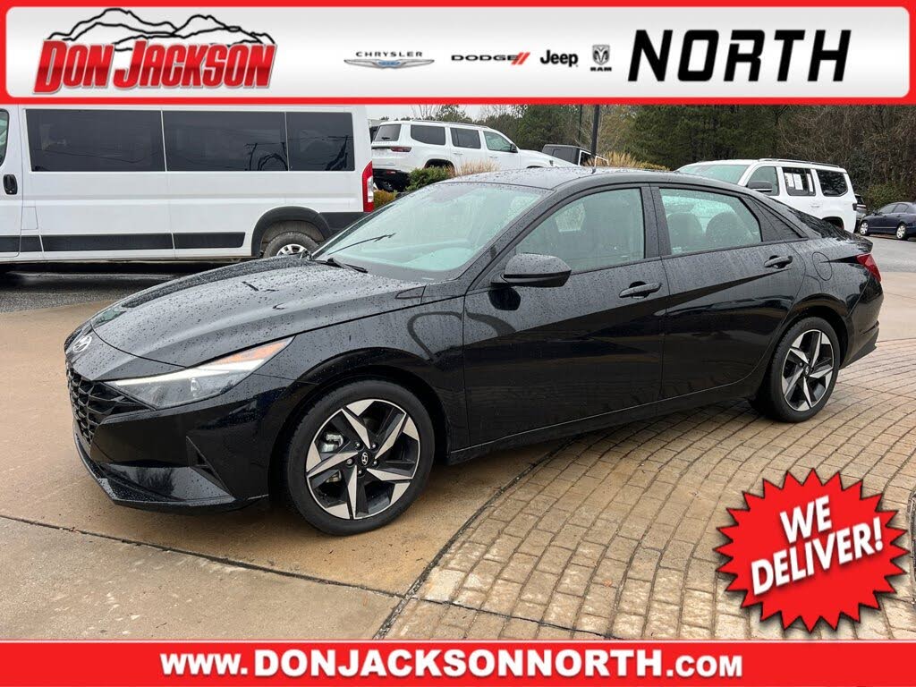 2023 Hyundai Elantra SEL FWD