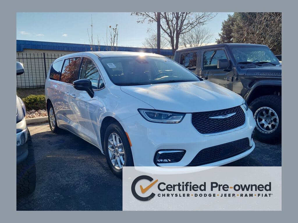 2024 Chrysler Pacifica Touring L FWD