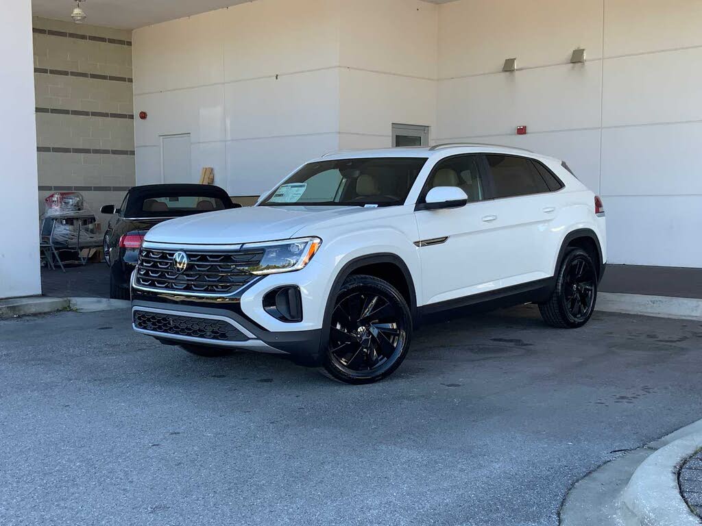 2026 Volkswagen Atlas Cross Sport SE FWD with Technology