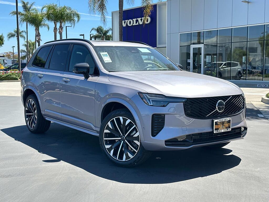 2026 Volvo XC90 B6 Ultra Dark 7-Passenger AWD