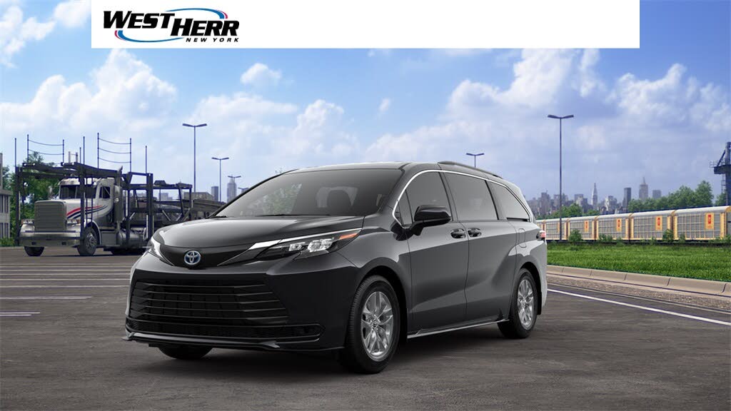 2025 Toyota Sienna LE 8-Passenger AWD