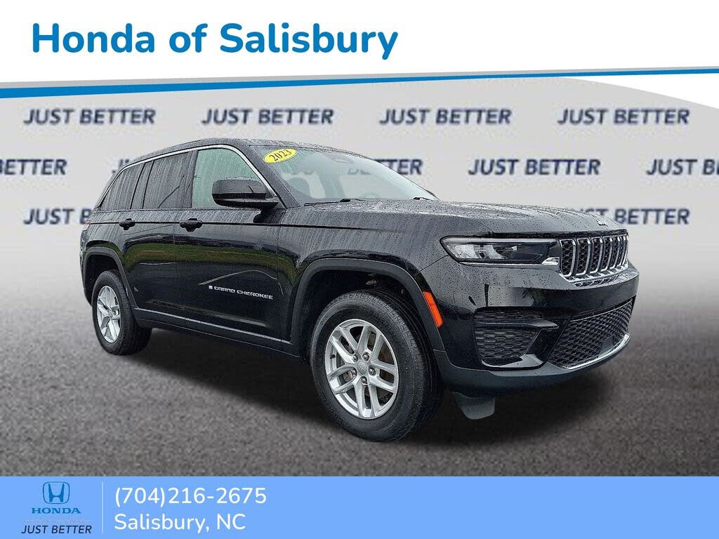 2023 Jeep Grand Cherokee Laredo 4WD