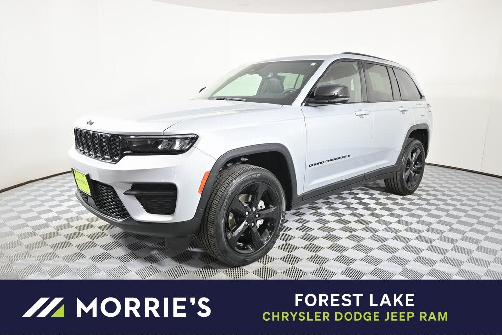 2023 Jeep Grand Cherokee Altitude 4WD