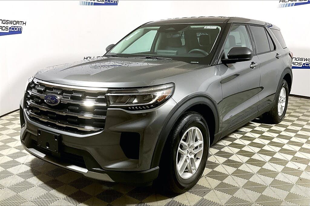 2026 Ford Explorer Active RWD