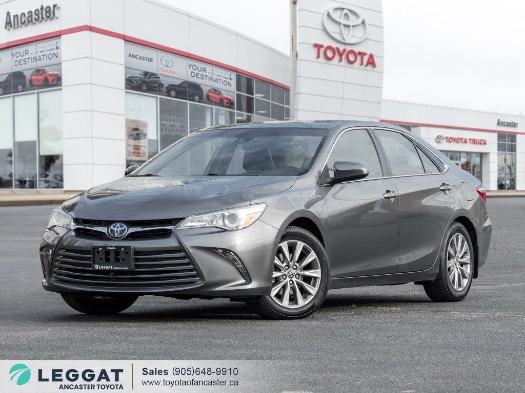 Toyota Camry Hybrid XLE FWD 2017
