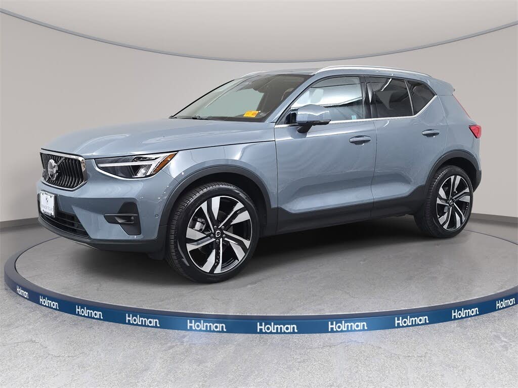 2023 Volvo XC40 B5 Ultimate Bright Theme AWD