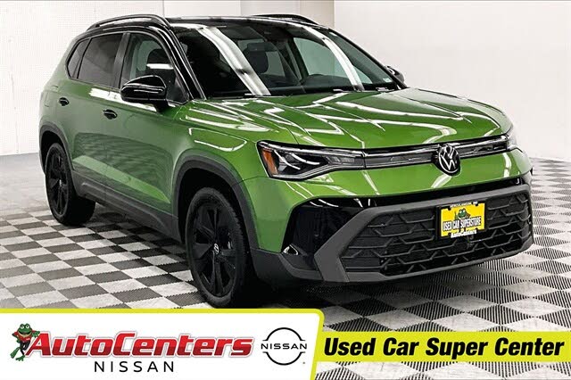 2025 Volkswagen Taos SE Black FWD