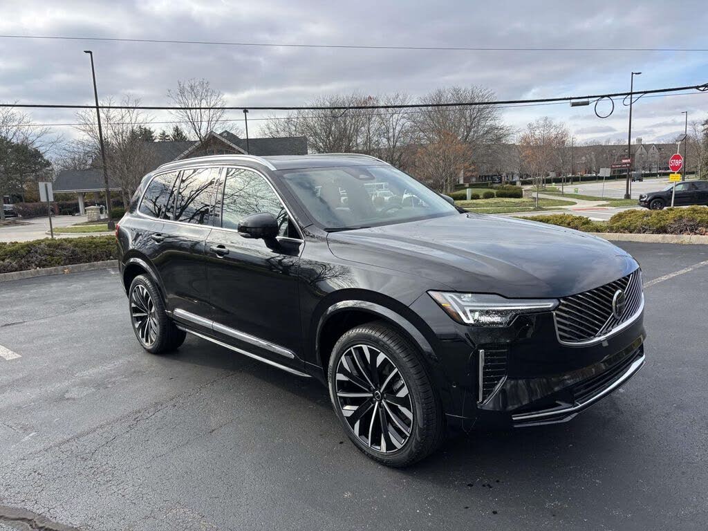 2026 Volvo XC90 B6 Plus 7-Passenger AWD