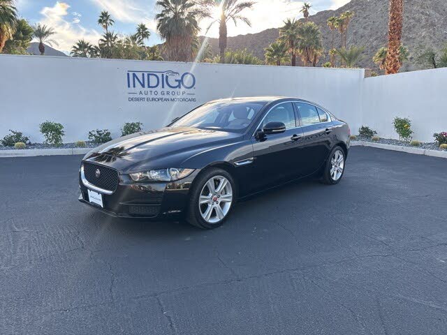 2019 Jaguar XE 25t Premium RWD