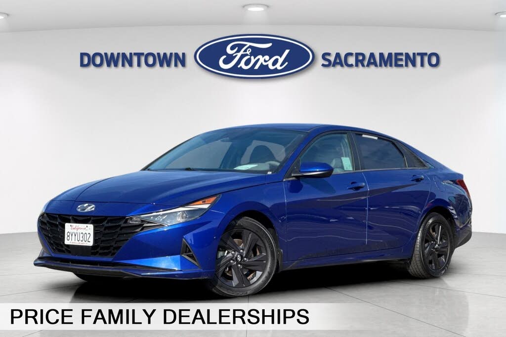 2022 Hyundai Elantra SEL FWD