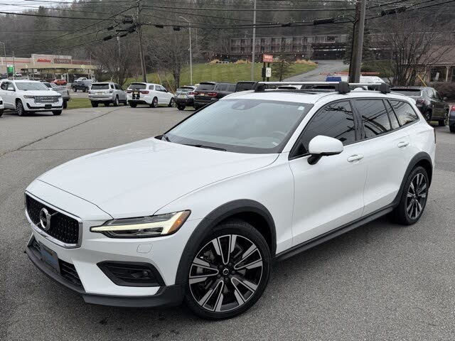 2022 Volvo V60 Cross Country T5 AWD