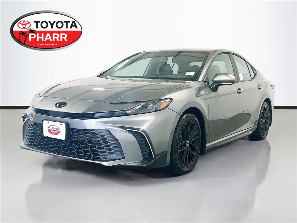 2026 Toyota Camry SE FWD