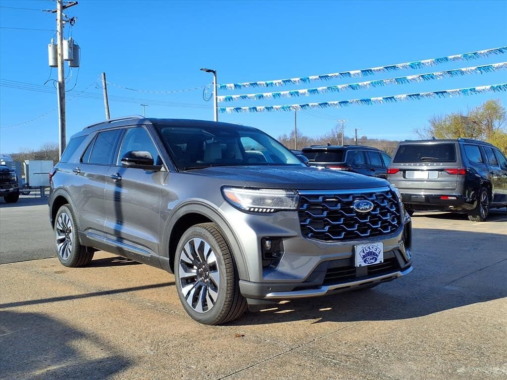 2026 Ford Explorer Platinum AWD