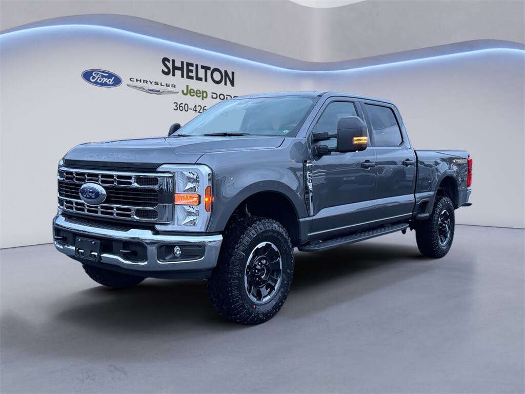 2026 Ford F-350 Super Duty XLT Crew Cab 4WD