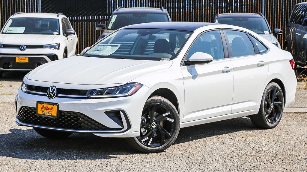 2025 Volkswagen Jetta SE FWD