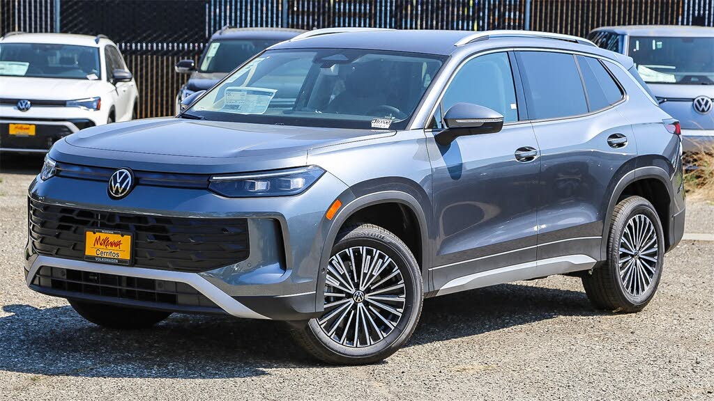 2025 Volkswagen Tiguan S 4Motion