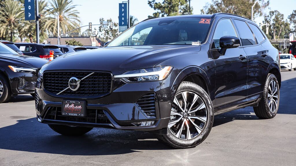 2025 Volvo XC60 B5 Plus Dark Theme AWD