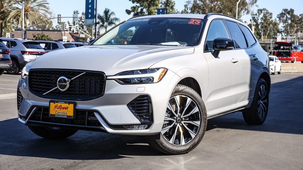 2025 Volvo XC60 B5 Core Dark Theme AWD