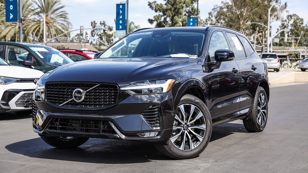2025 Volvo XC60 B5 Plus Dark Theme AWD