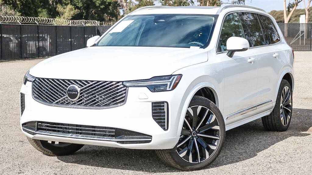 2025 Volvo XC90 B6 Core Bright Theme AWD