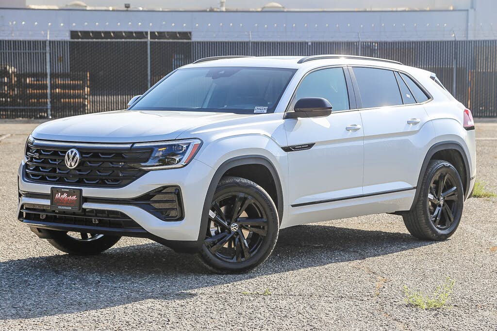 2026 Volkswagen Atlas Cross Sport SEL R-Line Black 4Motion