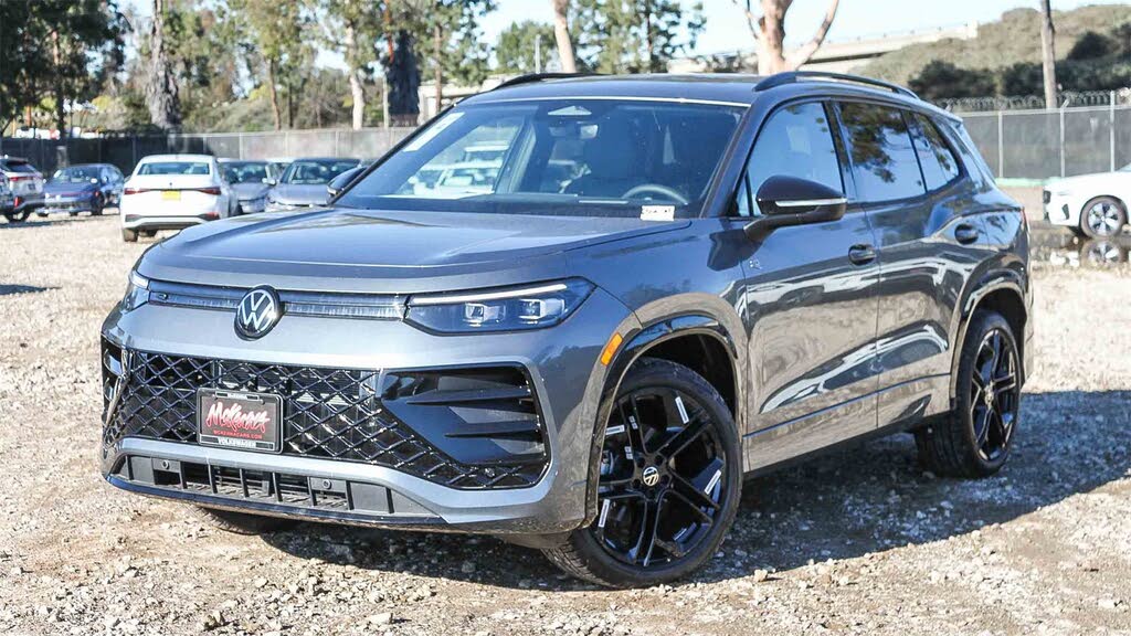 2026 Volkswagen Tiguan SE R-Line Black FWD