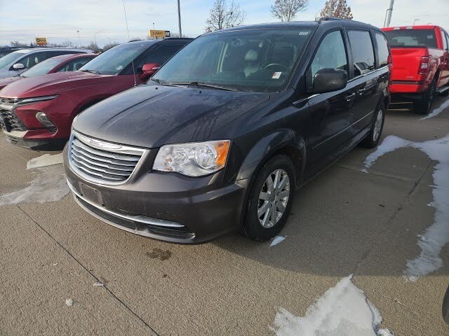2015 Chrysler Town & Country LX FWD