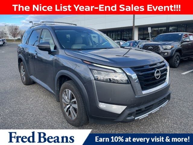 2023 Nissan Pathfinder SL 4WD