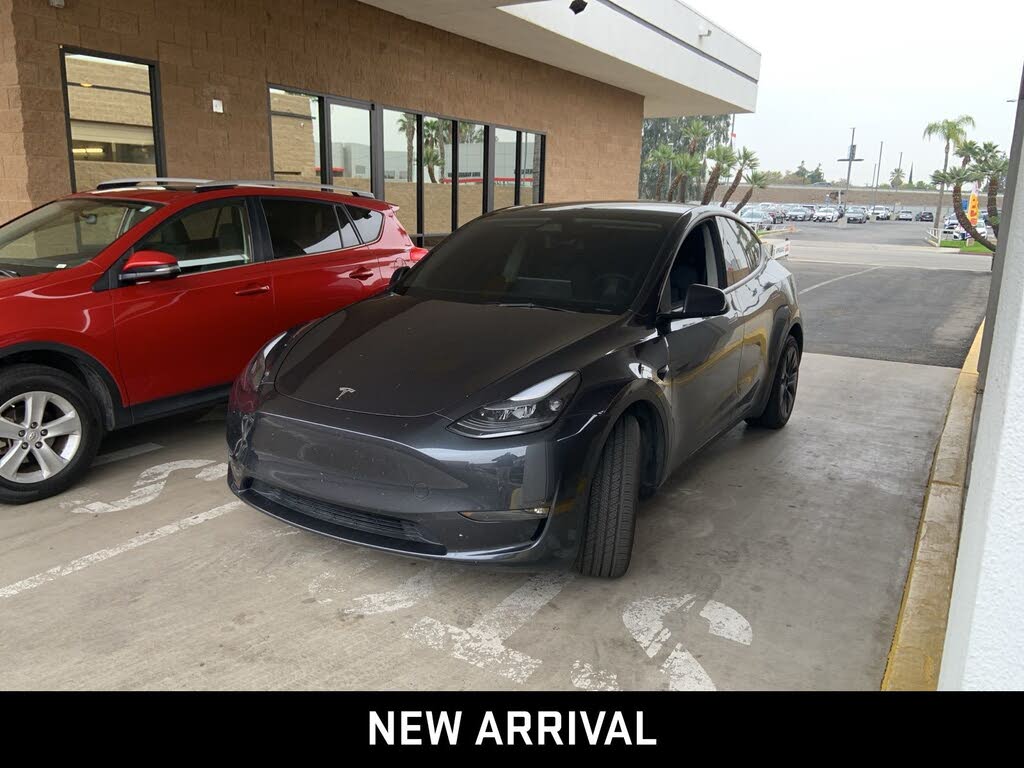 2025 Tesla Model Y Long Range AWD
