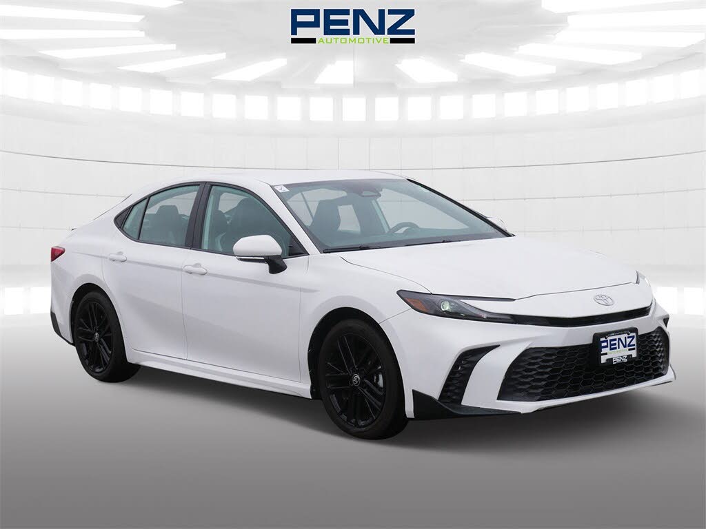 2025 Toyota Camry LE FWD