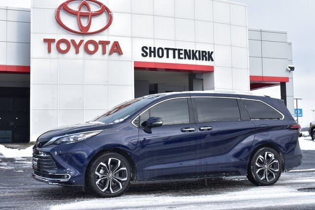 2025 Toyota Sienna Platinum 7-Passenger FWD