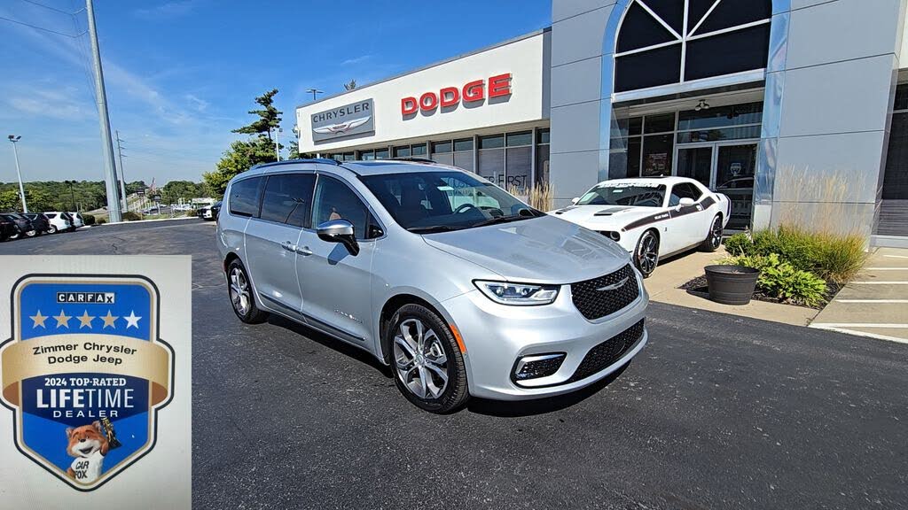 2026 Chrysler Pacifica Pinnacle FWD