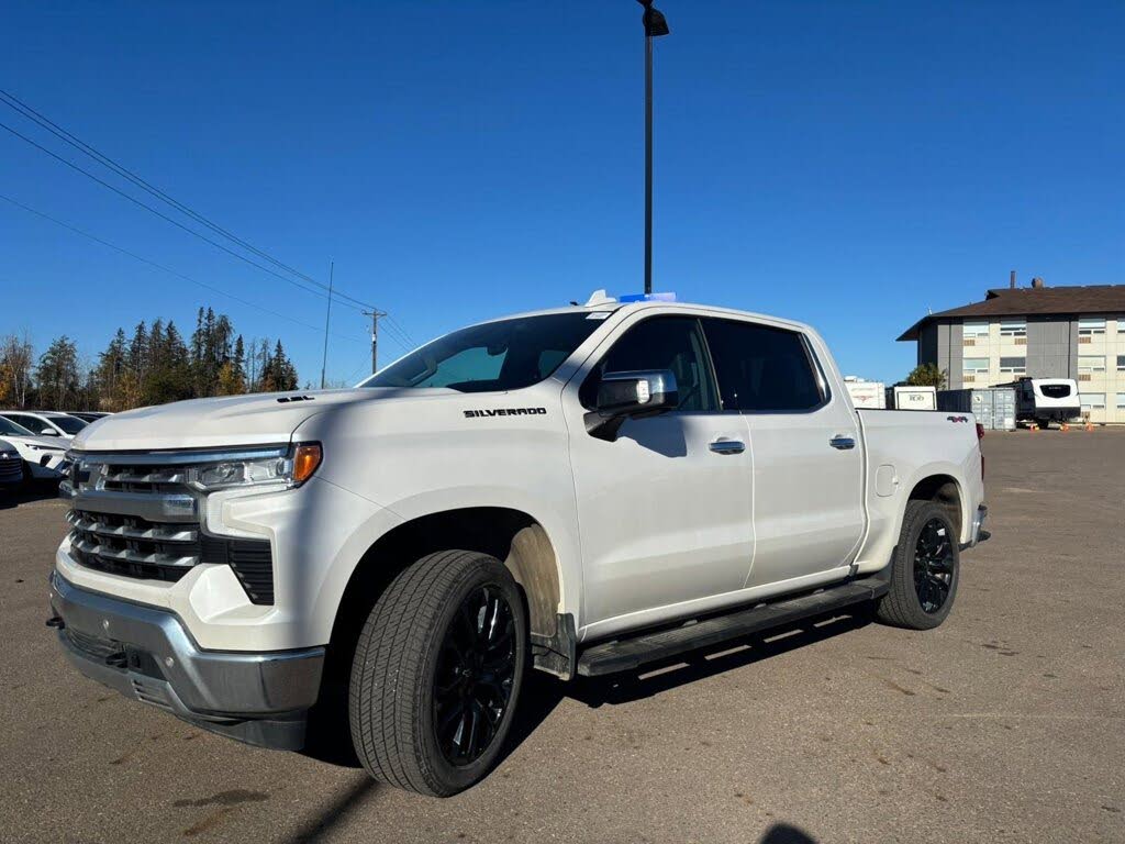 2023 Chevrolet Silverado 1500 LTZ Crew Cab 4WD