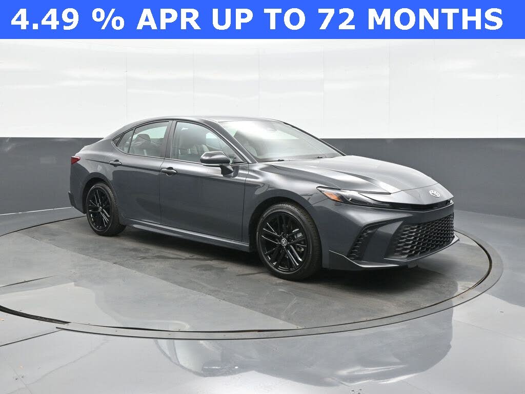 2025 Toyota Camry SE FWD