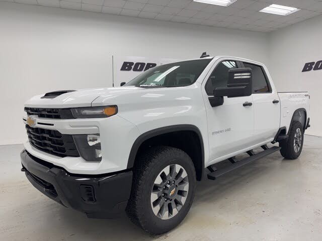 2026 Chevrolet Silverado 2500HD Custom Crew Cab 4WD