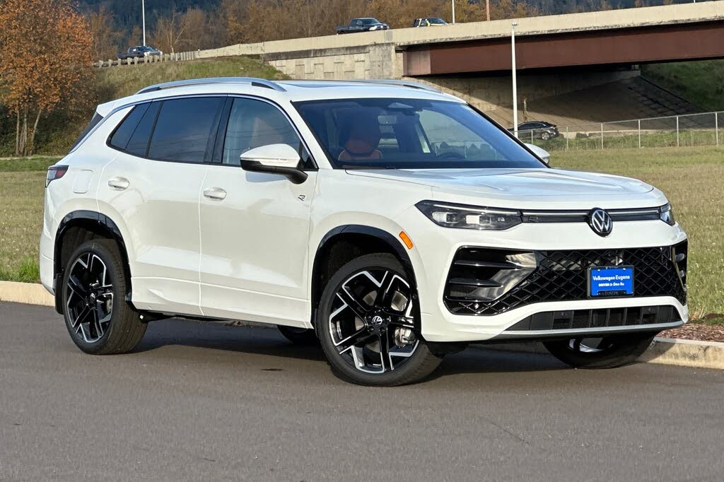 2026 Volkswagen Tiguan SEL R-Line Turbo 4Motion