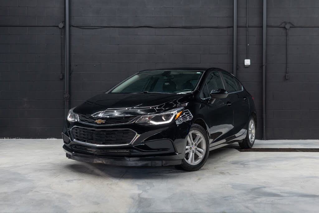 2017 Chevrolet Cruze LT Hatchback FWD