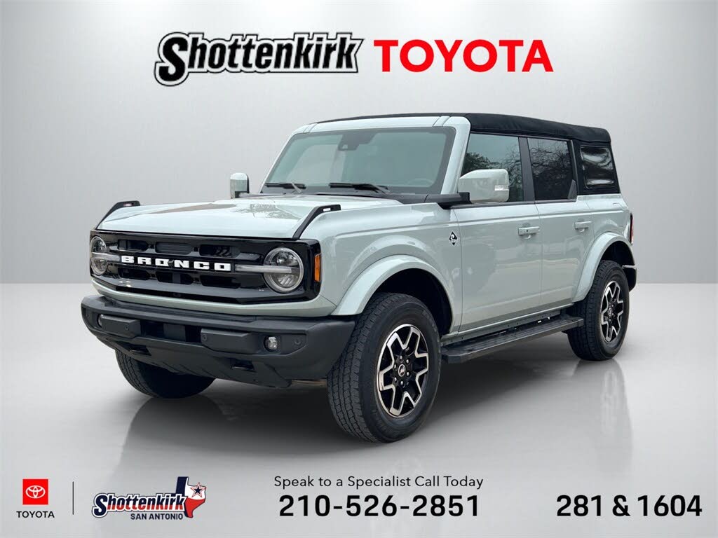 2023 Ford Bronco Outer Banks 4-Door 4WD