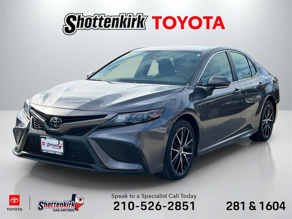 2024 Toyota Camry SE FWD