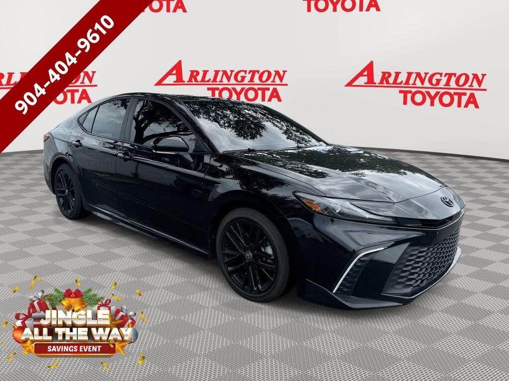 2025 Toyota Camry SE FWD