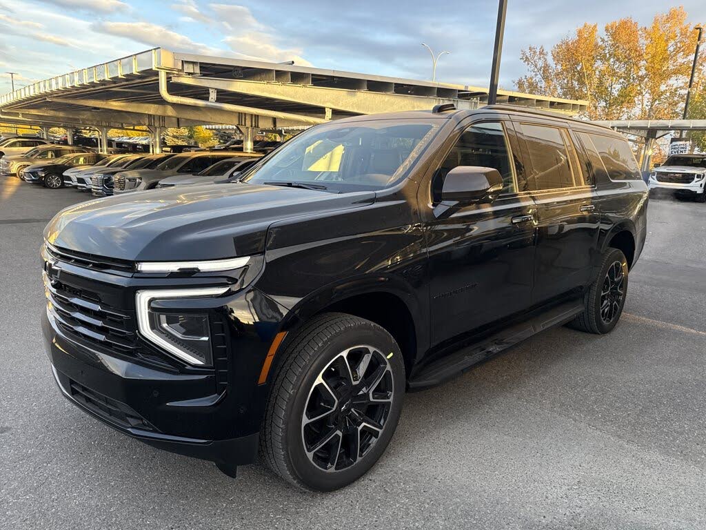 2026 Chevrolet Suburban RST 4WD