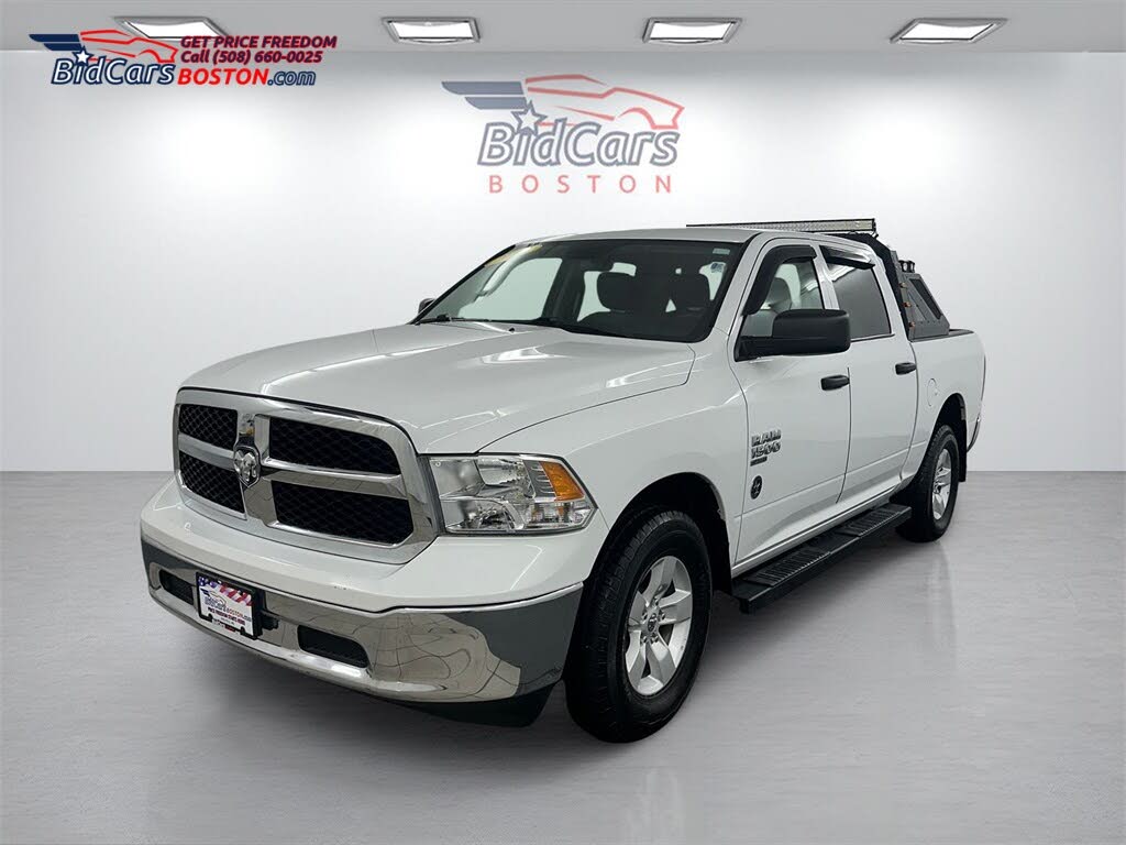 2022 RAM 1500 Classic SLT Crew Cab 4WD