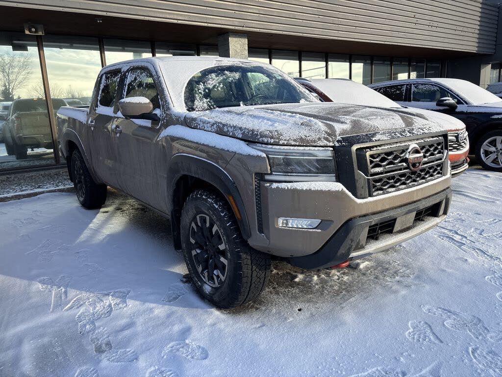 2023 Nissan Frontier PRO-4X Crew Cab 4WD