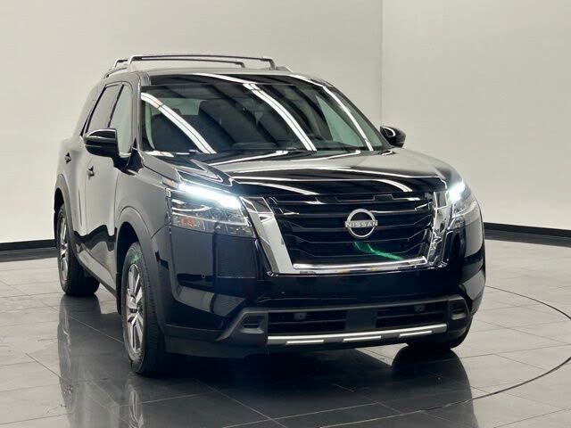 2024 Nissan Pathfinder SL FWD