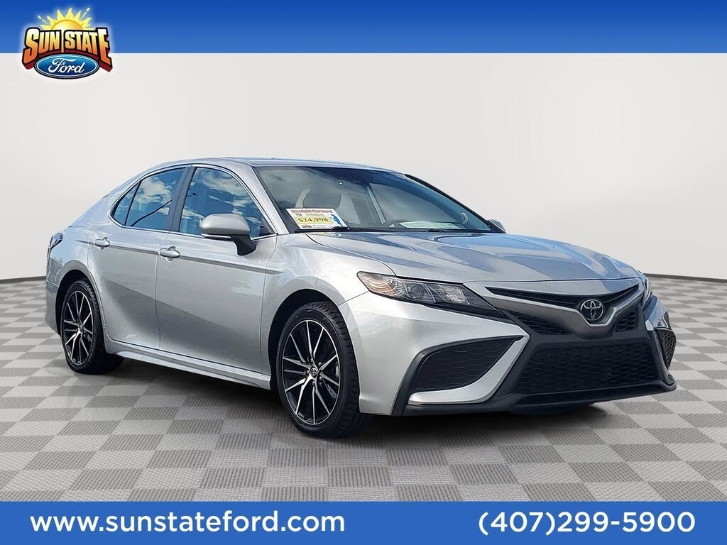 2024 Toyota Camry SE FWD