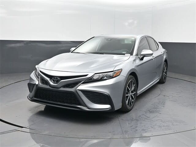2024 Toyota Camry SE FWD