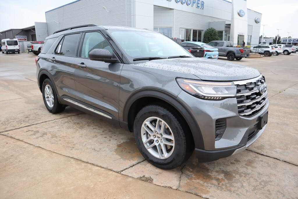 2025 Ford Explorer Active RWD