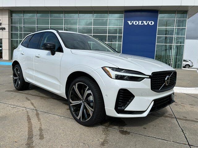 2025 Volvo XC60 Recharge T8 Ultra Dark Theme eAWD