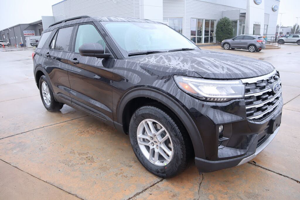 2026 Ford Explorer Active RWD