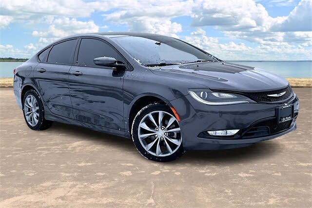 2017 Chrysler 200 S Sedan FWD